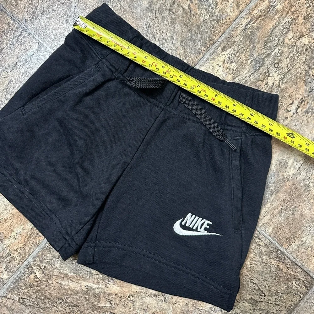 Nike comfortable sleek